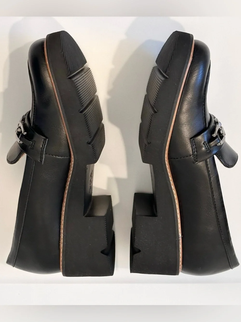 Naturalizer Cabana Black Lug Sole Chain Loafers Women's Size 7.5M New
